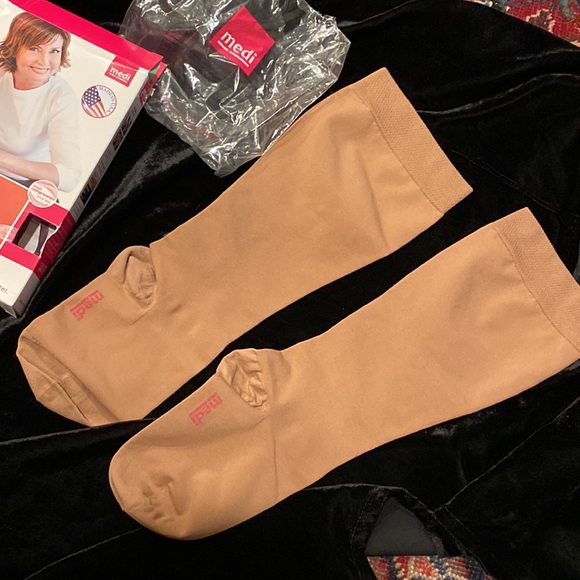 Mediven comfort medical compression stockings physicians recommended closed toe - Picture 6 of 10